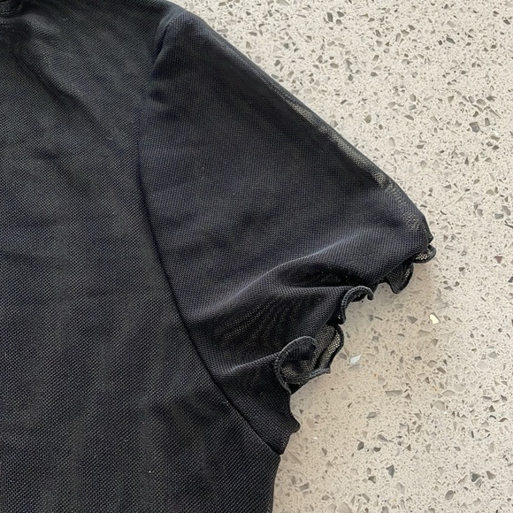 Urban Outfitters Black mesh shirt sleeve top size Medium - Picture 3 of 5